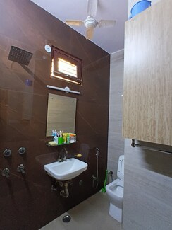 6+ BHK + Extra Room Independent House For Sale in Sector 30