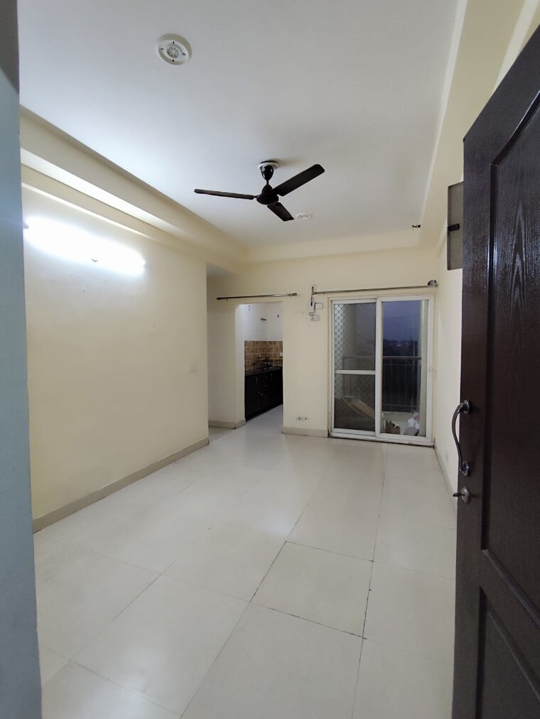 Room, gardenia-gateway 3 Bedroom 1350 Sq.Ft. Apartment In Sector 75 Noida 9600326