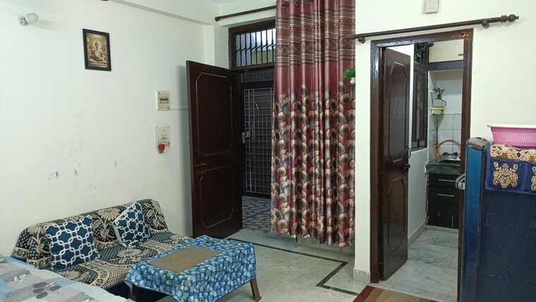 Living Room, vaishali sector 4 1 Bedroom 555 Sq.Ft. Builder Floor In Vaishali Sector 4 Ghaziabad 9600451