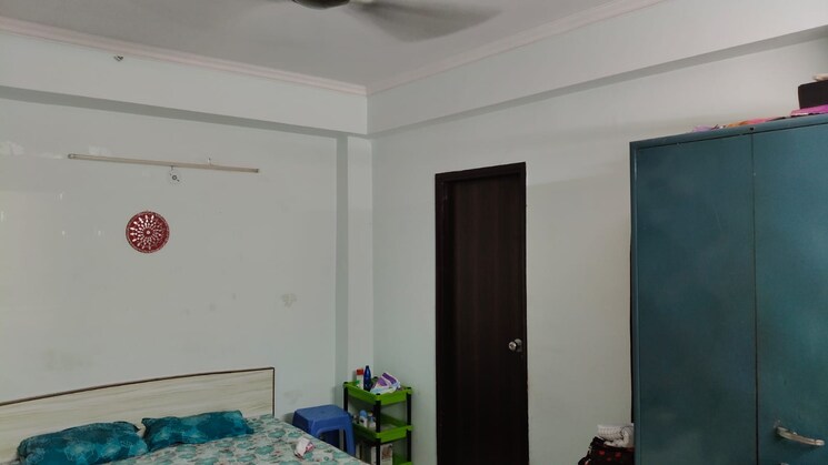Bedroom, shatabdi-vihar-sector-61 3.5 Bedroom 2258 Sq.Ft. Apartment In Sector 61 Noida 9600380