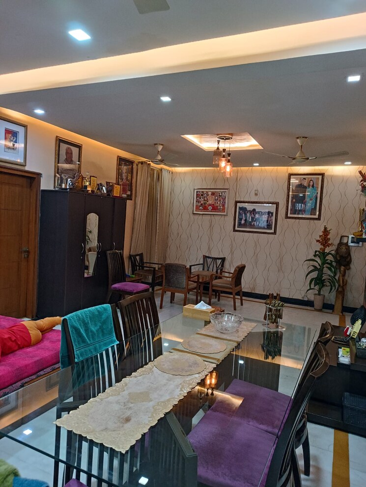Dining area, shatabdi-vihar-sector-61 3.5 Bedroom 2261 Sq.Ft. Apartment In Sector 61 Noida 9600381