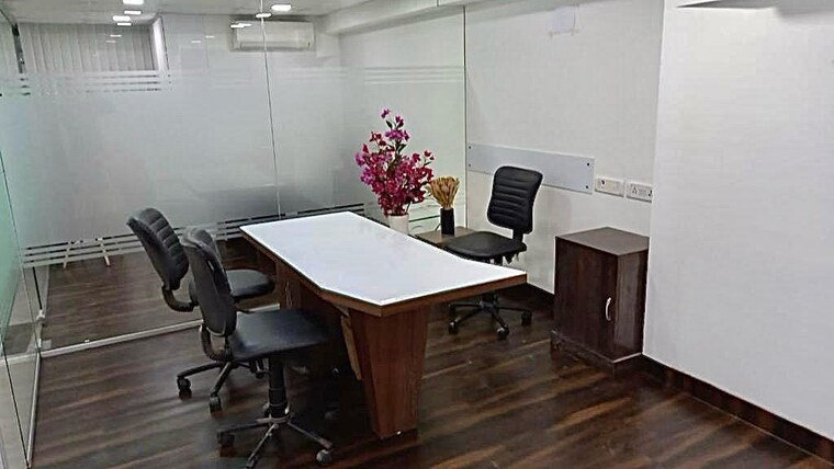 Team Area, cosmos-plaza Commercial Office Space 2000 Sq.Ft. In Andheri West Mumbai 9600535