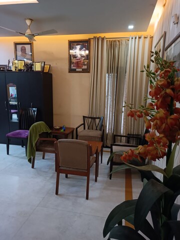 Living Room in 3.5 BHK Apartment at Shatabdi Vihar Sector-61, Sector 61 – for Sale