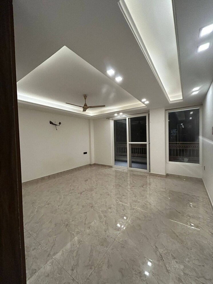 Room, saket 4 Bedroom 2200 Sq.Ft. Builder Floor In Saket Delhi 9600637