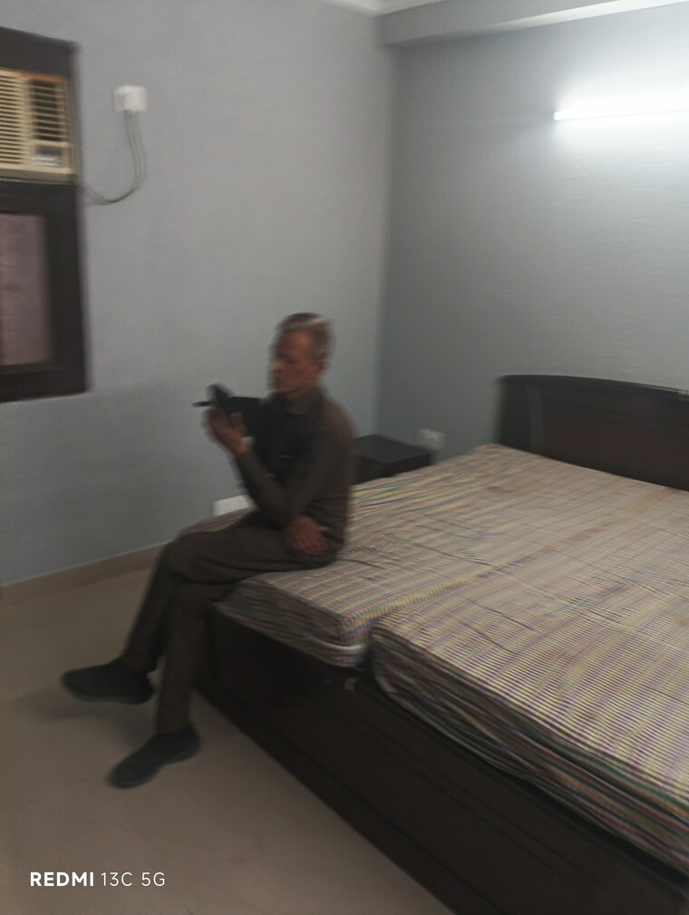 Bedroom, lajpat nagar i 2 Bedroom 900 Sq.Ft. Builder Floor In Lajpat Nagar I Delhi 9600553