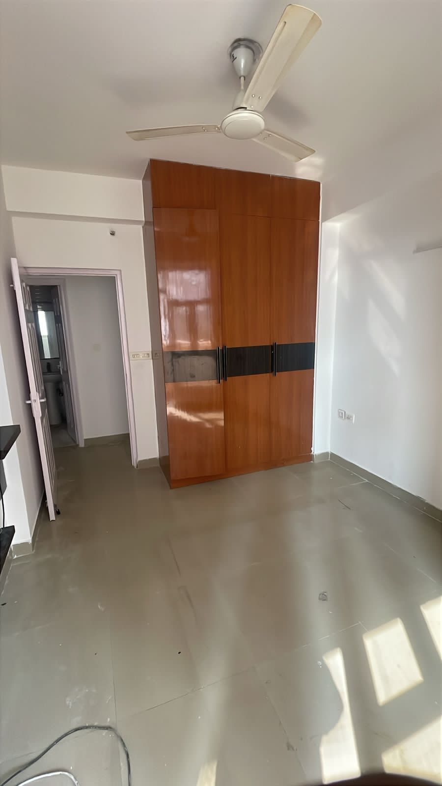 2 BHK Apartment For Sale in Gaur City 2 - 11th Avenue