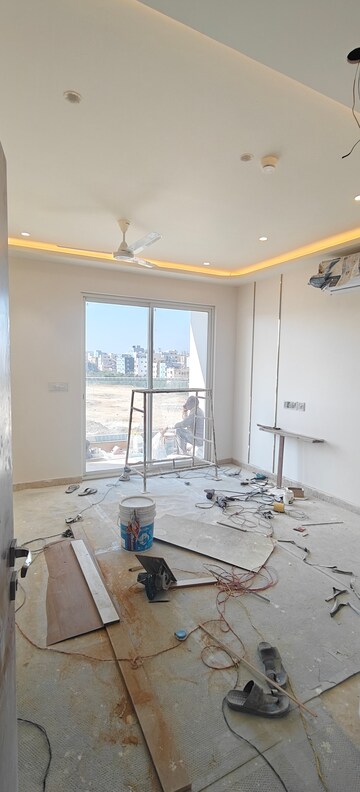 Room in 3 BHK Apartment at Aurobindo Kohinoor, Serilingampally – for Rent