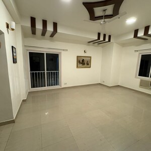 Room in 3 BHK Independent House at Lajpat Nagar I – for Rent