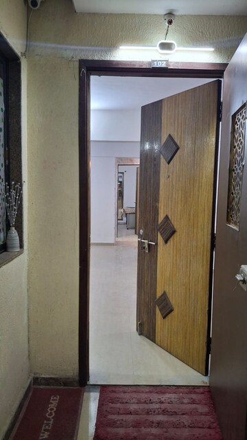 Room in 2.5 BHK Apartment at Kharghar – for Rent