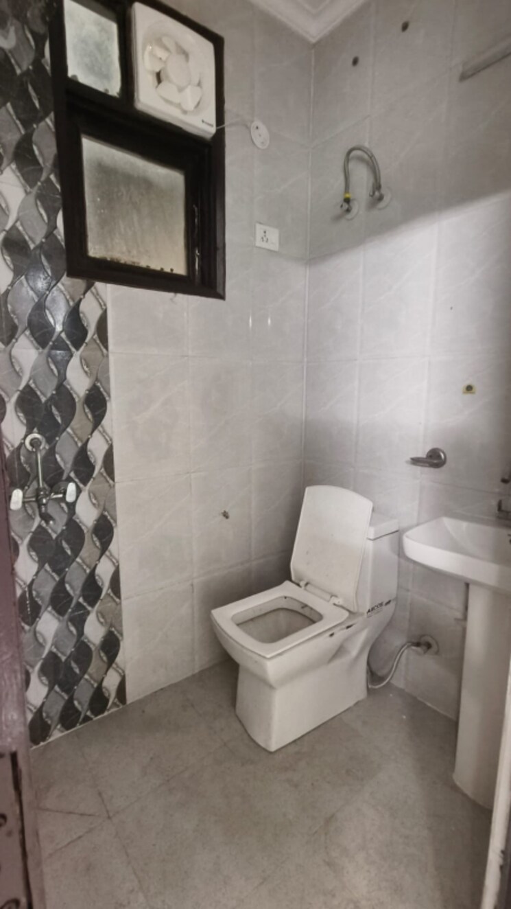 Bathroom, saket 1 Bedroom 500 Sq.Ft. Builder Floor In Saket Delhi 9600665