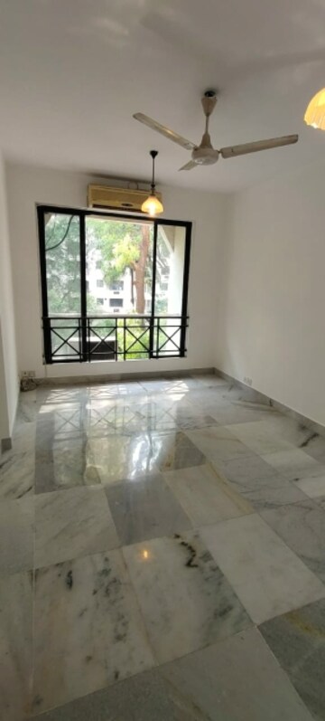 Room in 1 BHK Apartment at Hiranandani Gardens Canna, Powai – for Rent