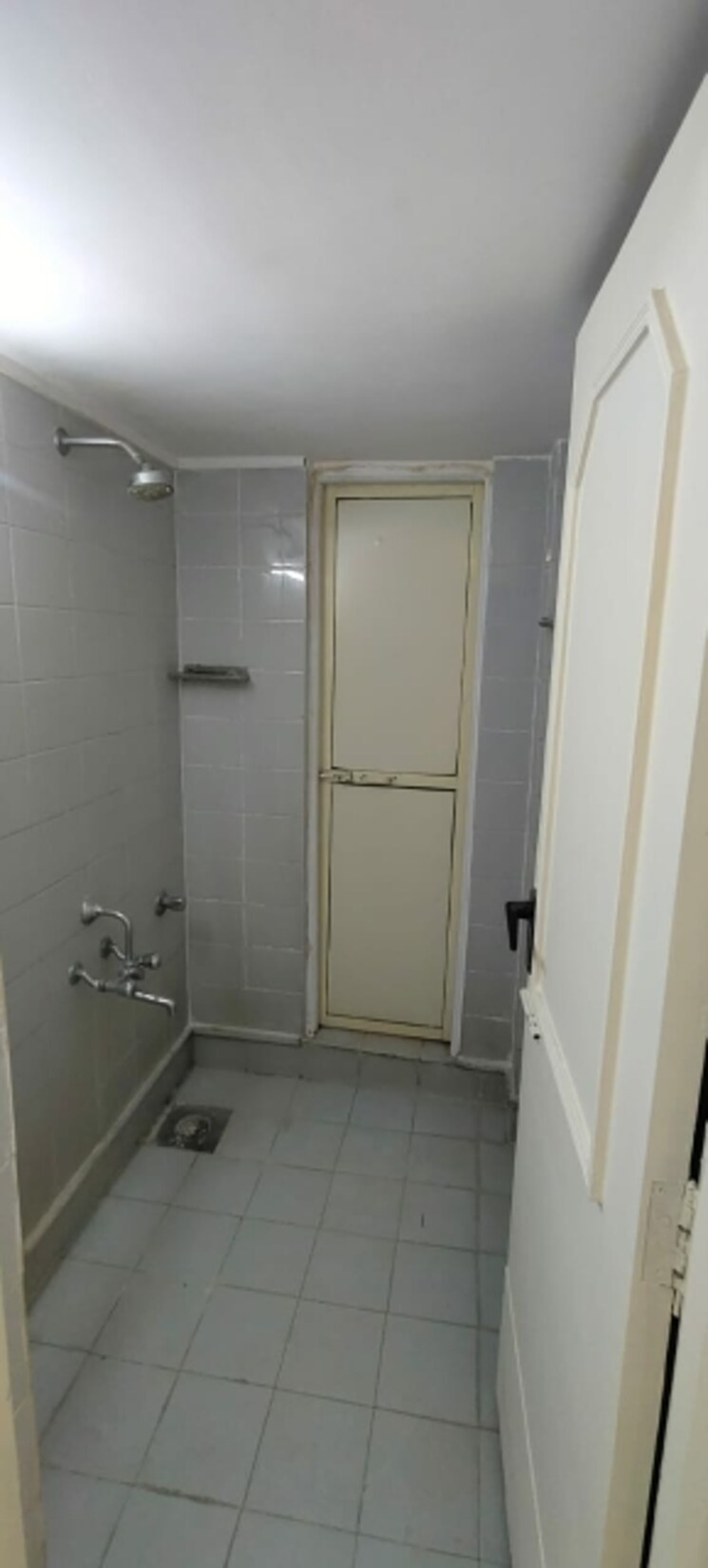 Bathroom, hiranandani-gardens-canna 1 Bedroom 450 Sq.Ft. Apartment In Powai Mumbai 9600647