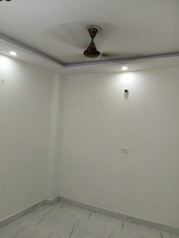 Room in 2 BHK Builder Floor at Laxmi Nagar – for Rent