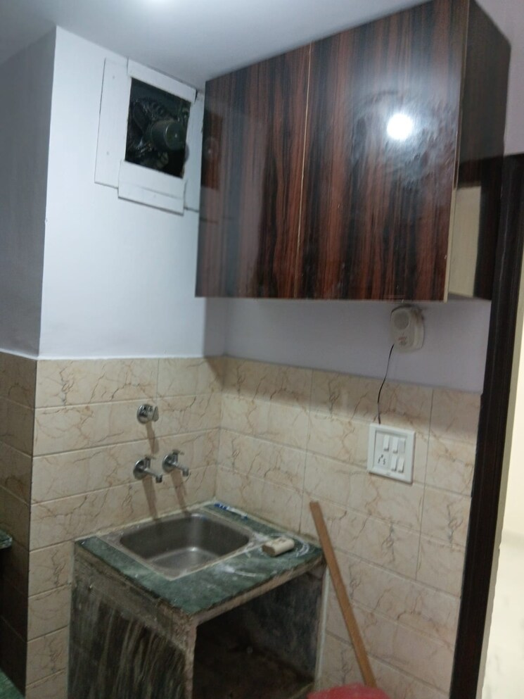 Bathroom, laxmi nagar 2 Bedroom 500 Sq.Ft. Builder Floor In Laxmi Nagar Delhi 9600639