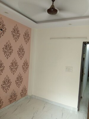 Room in 2 BHK Builder Floor at Laxmi Nagar – for Rent