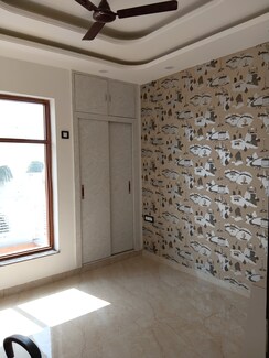 3.5 BHK + Servant Room Builder Floor For Sale in Sector 31