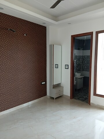 Furnished Amenities in 3.5 BHK Builder Floor at Sector 31 – for Sale