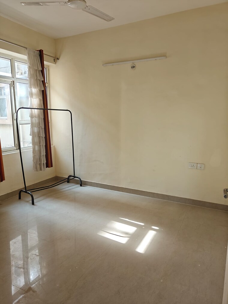 Room, shree-vardhman-mantra 2 Bedroom 800 Sq.Ft. Apartment In Sector 67 Gurgaon 9600677