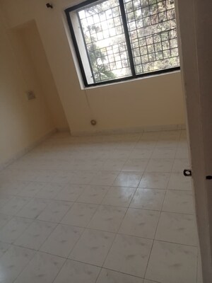 Room in 2 BHK Apartment at Shivtara Garden, Aundh – for Rent