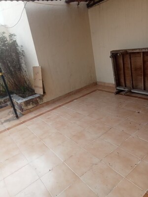 Room in 2 BHK Apartment at Shivtara Garden, Aundh – for Rent