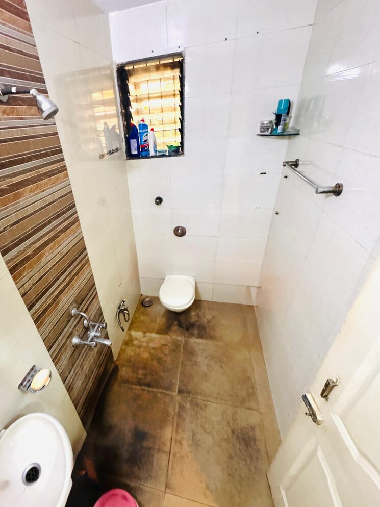Bathroom, ganesh-darshan-chs-kopar-khairane 2 Bedroom 1000 Sq.Ft. Apartment In Kopar Khairane Navi Mumbai 9600765