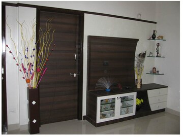 Furnished Amenities in 2 BHK Apartment at Shriram Nagar CHS, Aundh – for Rent