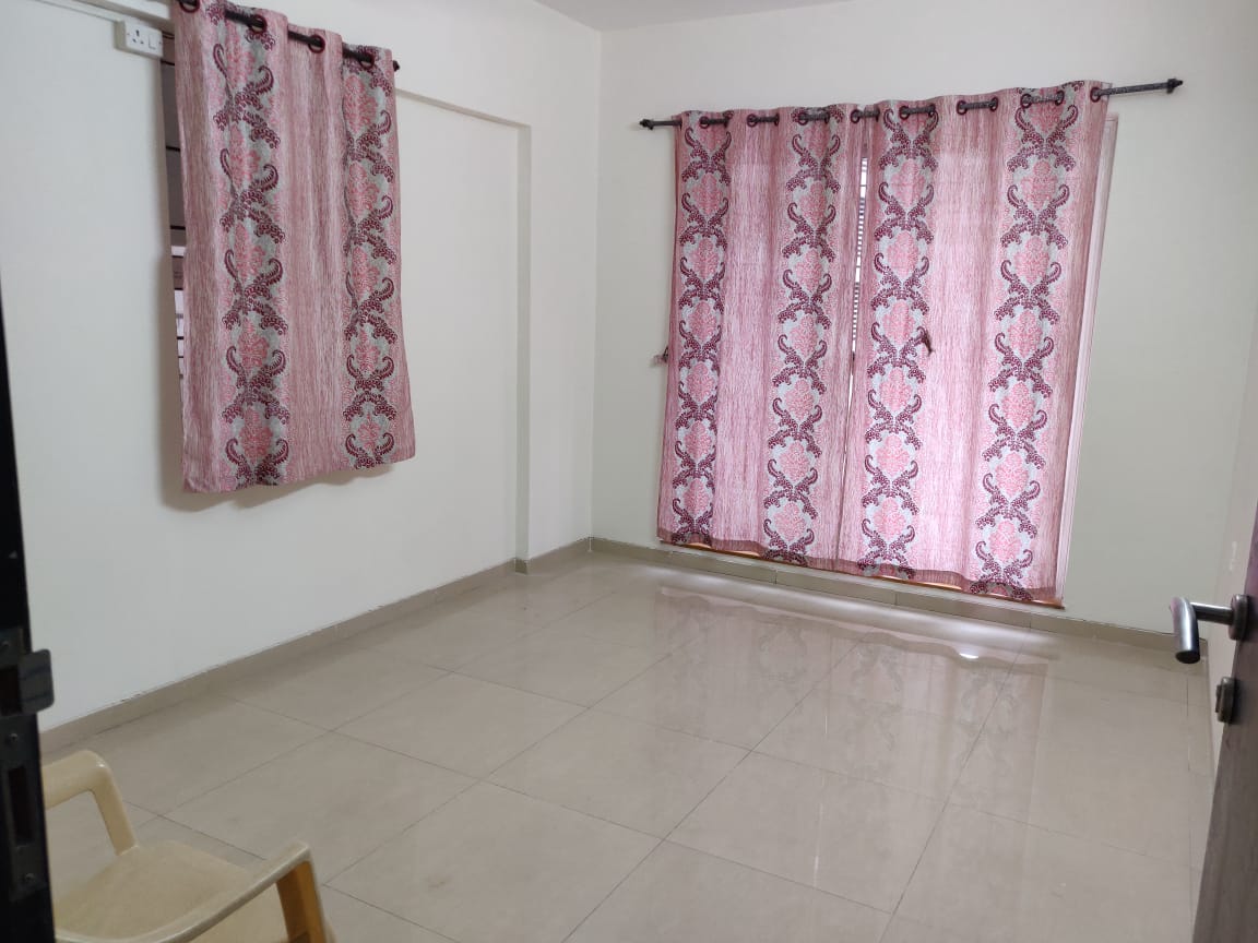3 BHK 2150 Sq.Ft. Apartment in Amit Sapphire Park