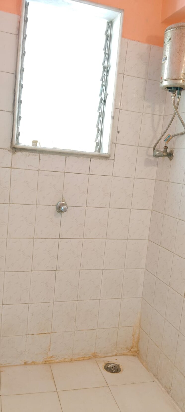 Bathroom, borivali west 1 Bedroom 415 Sq.Ft. Apartment In Borivali West Mumbai 9600847