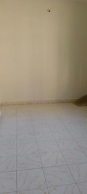 Room in 1 BHK Apartment at Borivali West – for Sale