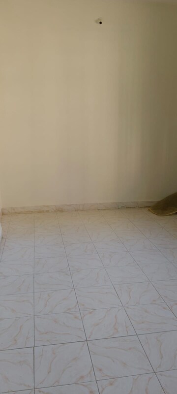 Room in 1 BHK Apartment at Borivali West – for Sale