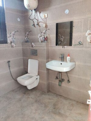 Bathroom in 1.5 BHK Builder Floor at Sector 56 – for Rent