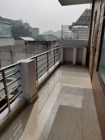 Balcony in 1.5 BHK Builder Floor at Sector 56 – for Rent