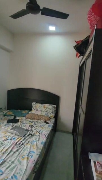 Furnished Amenities in 1 BHK Apartment at Earth Vintage, Dadar West – for Rent