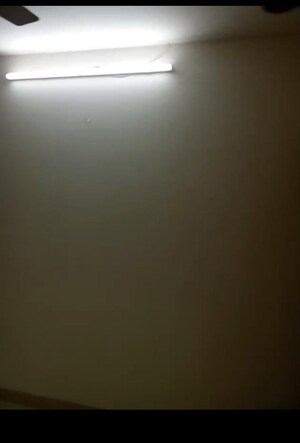 Room in 1 BHK Apartment at Earth Vintage, Dadar West – for Rent