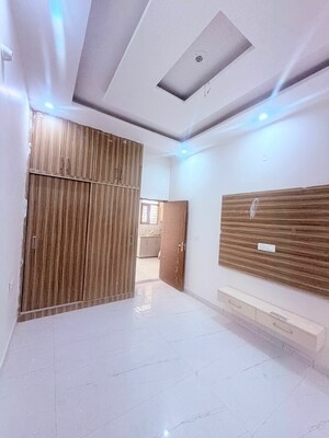 Room in 4 BHK Independent House at Sector 123 – for Sale