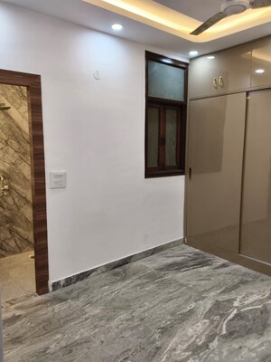 Room in 2 BHK Builder Floor at Malviya Nagar – for Rent