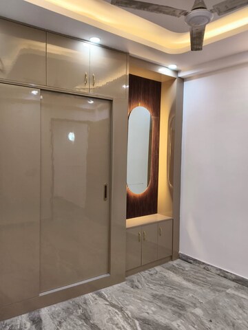 Room in 2 BHK Builder Floor at Malviya Nagar – for Rent