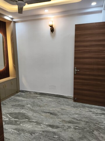 Room in 2 BHK Builder Floor at Malviya Nagar – for Rent