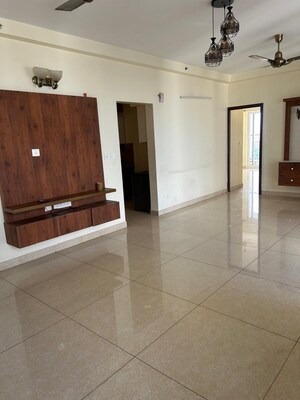 Room in 3 BHK Apartment at Prestige Falcon City, Konanakunte – for Rent