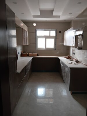 Kitchen in 3.5 BHK Builder Floor at Sector 28 – for Sale