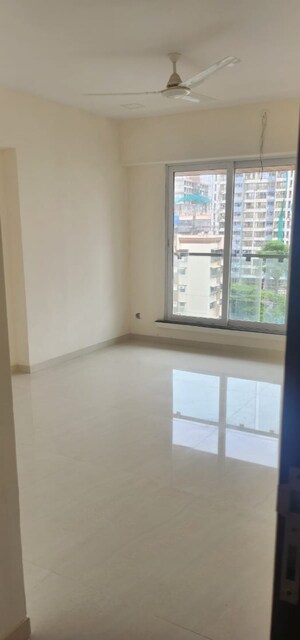 Room in 3 BHK Apartment at Andheri West – for Rent