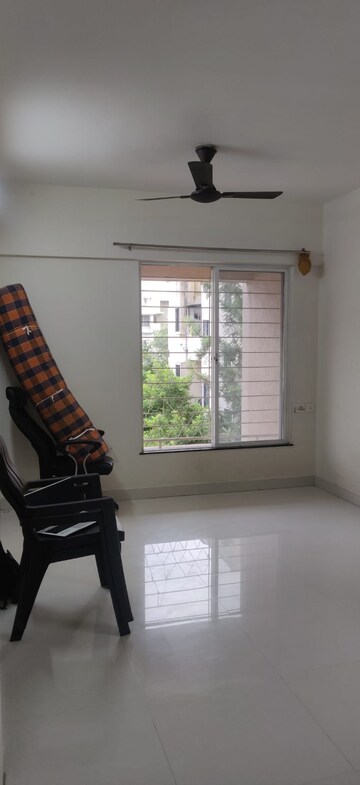 Room in 1 BHK Apartment at Wakad – for Rent