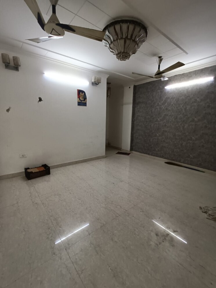 Room, malviya nagar 3 Bedroom 1000 Sq.Ft. Builder Floor In Malviya Nagar Delhi 9601126