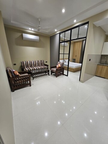 Living Room in 1 BHK Builder Floor at Sector 42 – for Rent