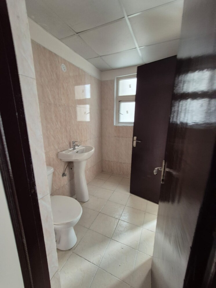 Bathroom, panchsheel-pratistha 2.5 Bedroom 1310 Sq.Ft. Apartment In Sector 75 Noida 9601176