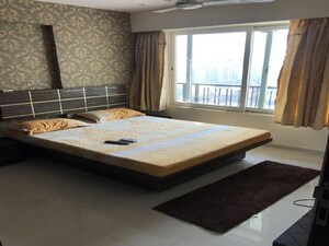 Bedroom in 3 BHK Apartment at DLH Orchid, Andheri West – for Rent
