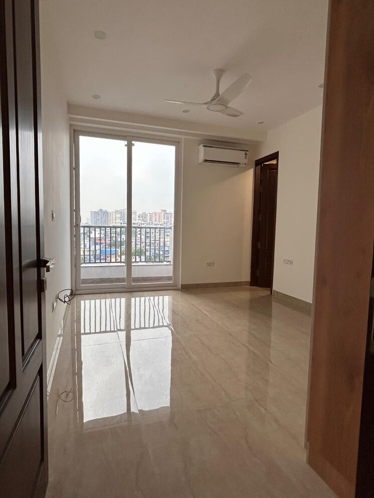 Room, puri-emerald-bay 3 Bedroom 2450 Sq.Ft. Apartment In Sector 104 Gurgaon 9601227