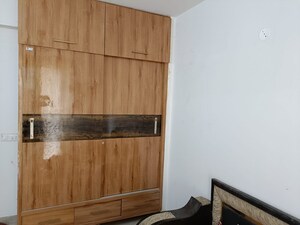 Furnished Amenities in 3 BHK Apartment at Parker White Lily, Sector 8 – for Rent