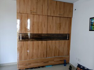 Furnished Amenities in 3 BHK Apartment at Parker White Lily, Sector 8 – for Rent