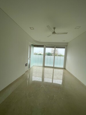 Room in 4 BHK Apartment at Spark Desai Oceanic, Worli – for Sale